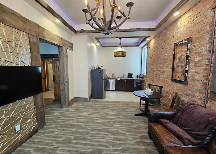 Eaglescape Suites And Event Center